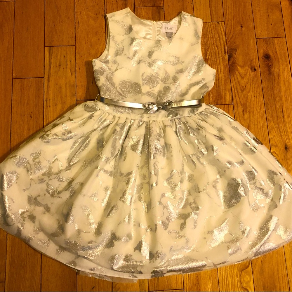 Girls dress